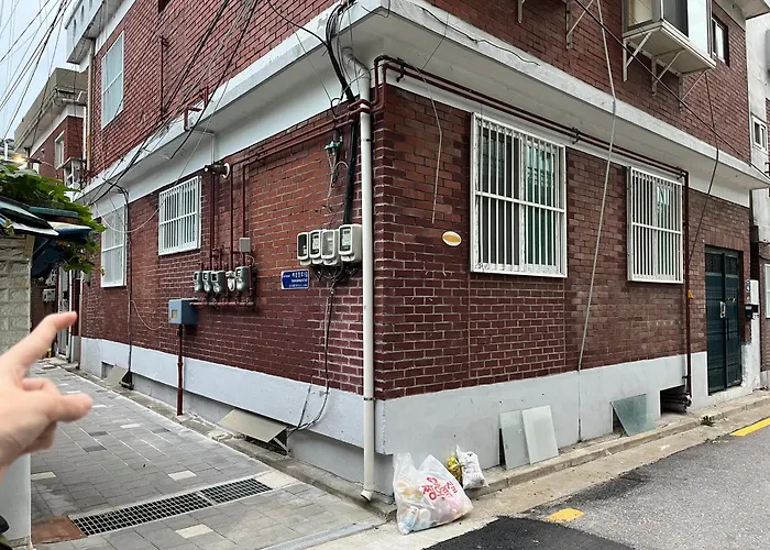 Bueno Day - Between Hongdae & Palace Gyeongbokgung 외국인도시민박업 한국인예약금지 *