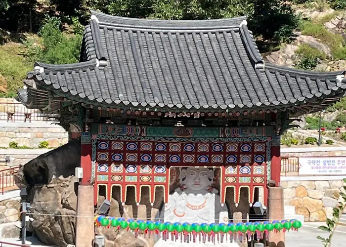 Bueno Day - Between Hongdae & Palace Gyeongbokgung 외국인도시민박업 한국인예약금지 *